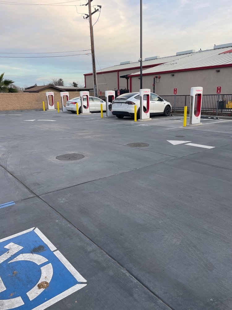 TESLA SUPERCHARGER 6603 Betty Dr, Visalia, California EV Charging