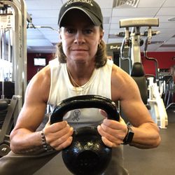 Dani K Gym & Wellness - Side lunges. #legday