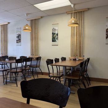 Pho Vibe - Sitting area - Vietnamese Near Me - Sacramento, California Pho Vibe - Sitting area - Vietnamese Near Me - Sacramento, California