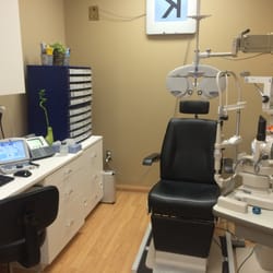 Exam room with automated phoropter