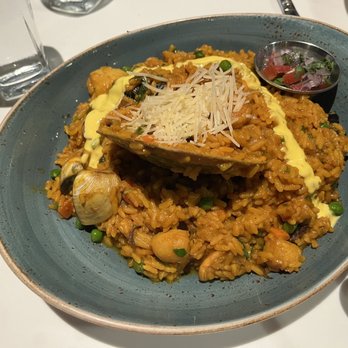 CVI.CHE 105 - Untuoso Arroz Con Mariscales - Seafood Near Me - Miami Beach, Florida CVI.CHE 105 - Untuoso Arroz Con Mariscales - Seafood Near Me - Miami Beach, Florida