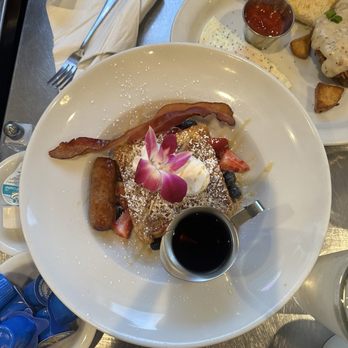 Table 57 - Stuffed French Toast - Breakfast & Brunch Near Me - Visalia, California