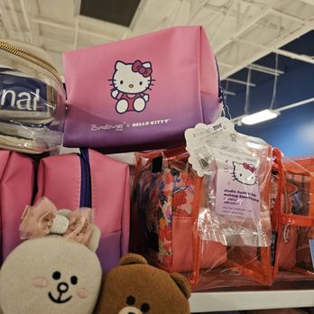 Marshalls - Hello Kitty cosmetic bag with a sponge/makeup blender - Home Decor Near Me - Las Vegas, Nevada Marshalls - Hello Kitty cosmetic bag with a sponge/makeup blender - Home Decor Near Me - Las Vegas, Nevada