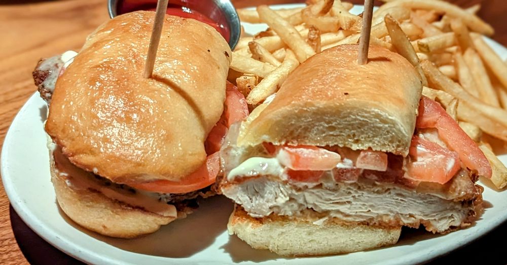 Hudson 29 Kitchen + Drink