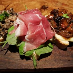 Antidomingo - Degustación de brusquetas variadas.