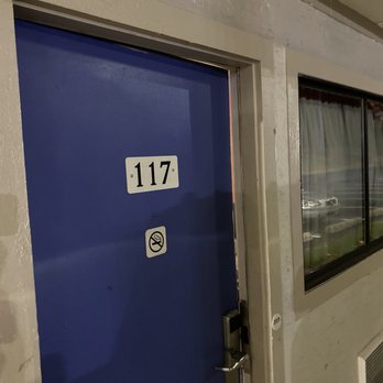 Motel 6 - My room - Hotels Near Me - Richmond, Virginia Motel 6 - My room - Hotels Near Me - Richmond, Virginia