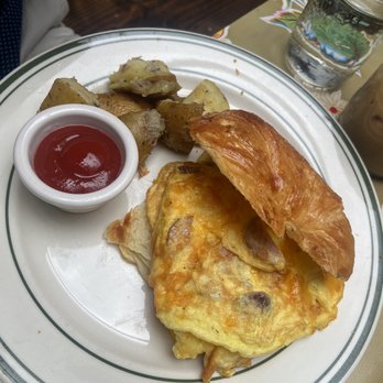 MUD - French Breakfast - Coffee & Tea Near Me - New York, New York MUD - French Breakfast - Coffee & Tea Near Me - New York, New York