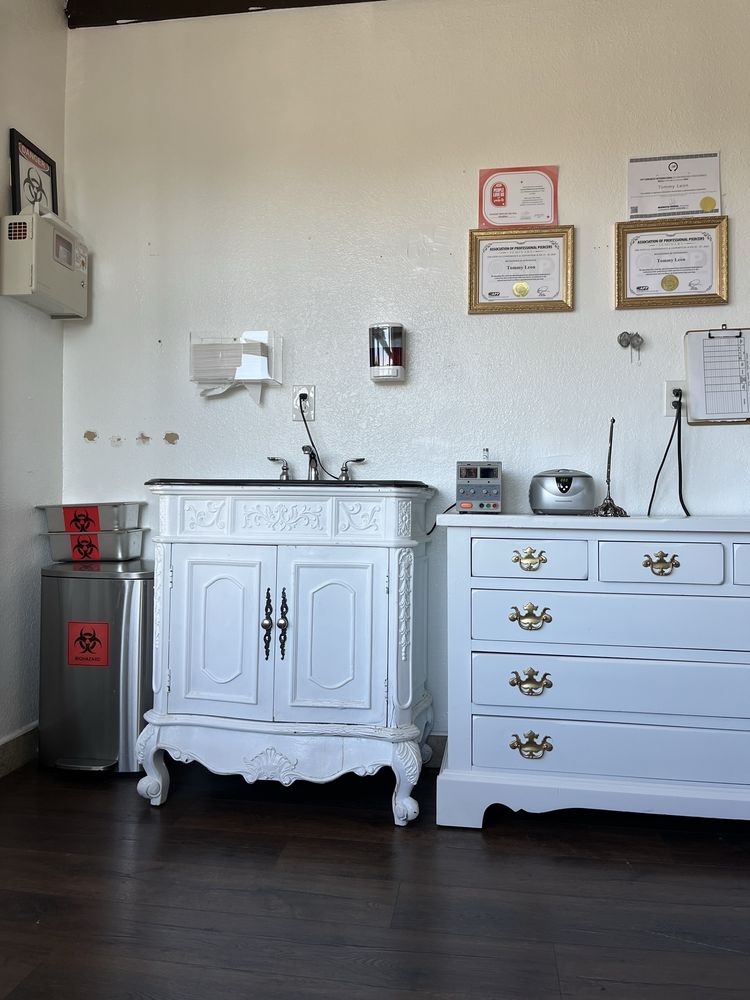 Corazón De Oro Studios Logo