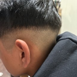 Horrible cut. How does she have her cosmetology license ???