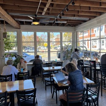 Living Room Coffee & Kitchen - inside - Coffee & Tea Near Me - Maplewood, Missouri