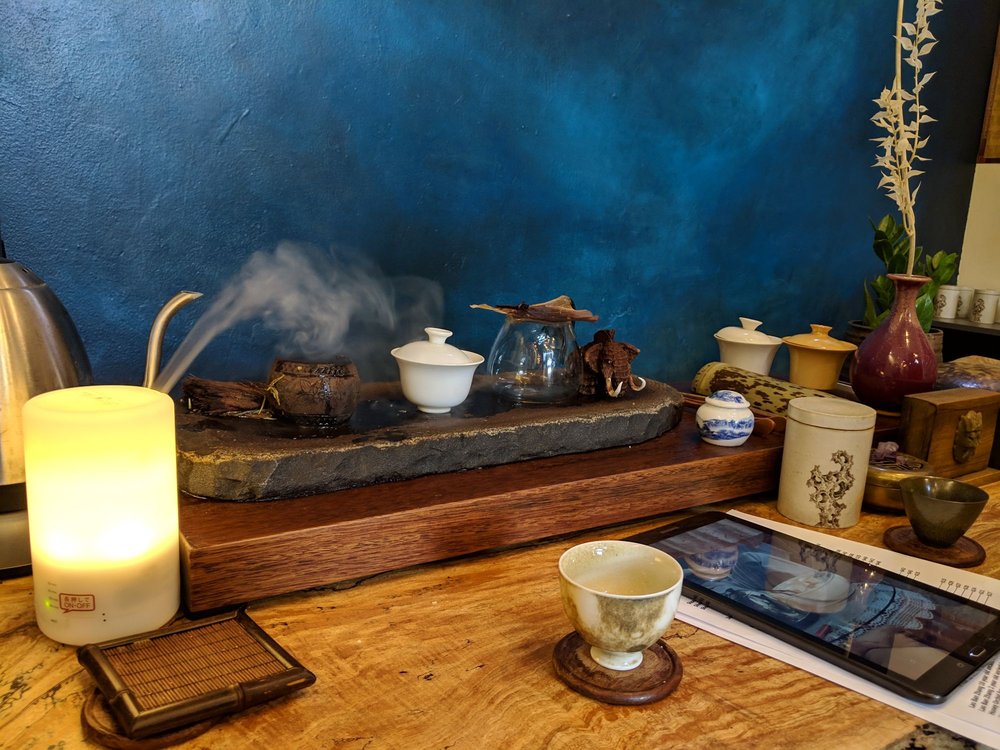 Qi Fine Teas Logo