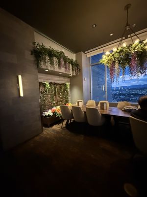 Peaks Lounge by null