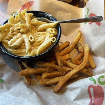Chili's - Alfredo Noodles with fries - American Near Me - Kapolei, Hawaii Chili's - Alfredo Noodles with fries - American Near Me - Kapolei, Hawaii