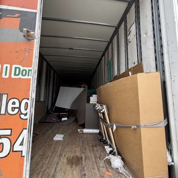 College HUNKS Hauling Junk & Moving - Des Moines - I'm thinking that you didn't need a bigger truck - Movers Near Me - Clive, Iowa College HUNKS Hauling Junk & Moving - Des Moines - I'm thinking that you didn't need a bigger truck - Movers Near Me - Clive, Iowa