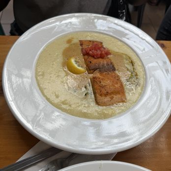 Home Sweet Home Cafe & Brunch - Salmon n grits - Breakfast & Brunch Near Me - Baltimore, Maryland