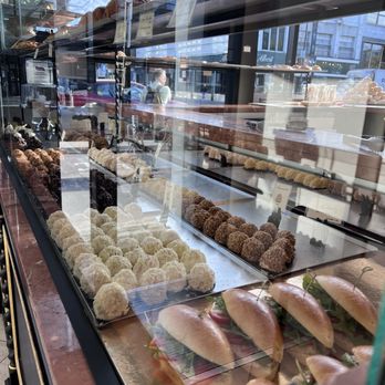 Aux Merveilleux de Fred - Patisserie/Cake Shop Near Me - Montreal, Quebec Aux Merveilleux de Fred - Patisserie/Cake Shop Near Me - Montreal, Quebec