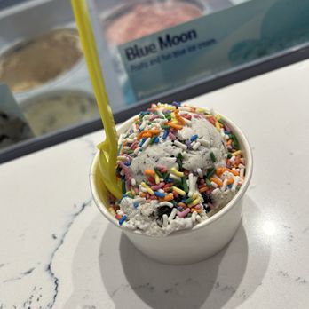 Bluejays Ice Cream And Candy - Cookies and cream with sprinkles - Ice Cream & Frozen Yogurt Near Me - Ashland, Nebraska Bluejays Ice Cream And Candy - Cookies and cream with sprinkles - Ice Cream & Frozen Yogurt Near Me - Ashland, Nebraska