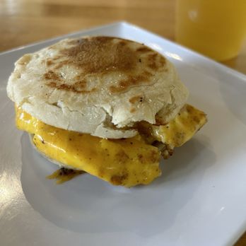 Cafe De Oro - Breakfast sandwich - Coffee & Tea Near Me - Riverwoods, Illinois Cafe De Oro - Breakfast sandwich - Coffee & Tea Near Me - Riverwoods, Illinois
