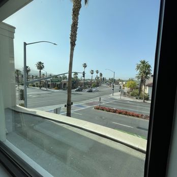 Shorebird - Looking north bound - Monterey and El Paseo - Seafood Near Me - Palm Desert, California Shorebird - Looking north bound - Monterey and El Paseo - Seafood Near Me - Palm Desert, California
