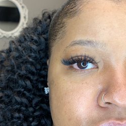 HeaVeely Booked - Eyelash extensions volume