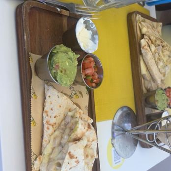 On Ocean 7 Cafe - chicken quesadilla - New American Near Me - Miami Beach, Florida