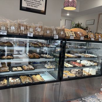 Artazu Bakery Cafe - Pastry case - Bakeries Near Me - Montclair, New Jersey