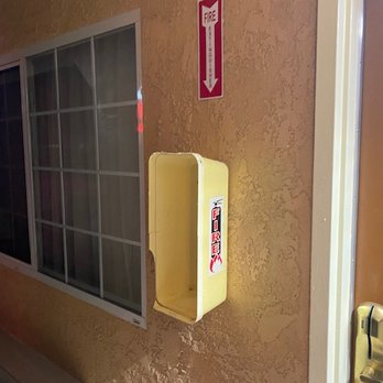 Travelodge by Wyndham Bishop - Missing fire extinguisher - Hotels Near Me - Bishop, California Travelodge by Wyndham Bishop - Missing fire extinguisher - Hotels Near Me - Bishop, California