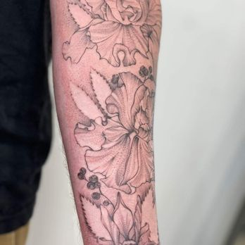 Surrender Tattoo & Piercing - Tattoo Near Me - Santa Monica , California