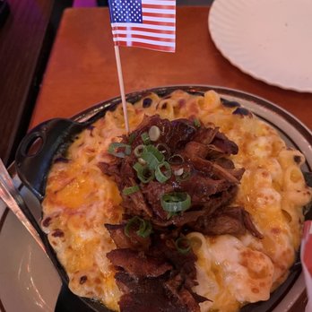 Bub City - Brisket Mac 'N Cheesy - Bars Near Me - Rosemont, Illinois Bub City - Brisket Mac 'N Cheesy - Bars Near Me - Rosemont, Illinois