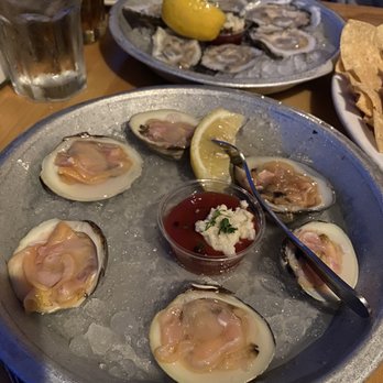 Brophy Bros - Half dozen little neck clams - Seafood Near Me - Santa Barbara, California