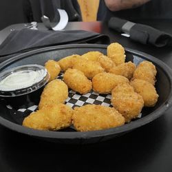 Shiraz - Mac and cheese bites