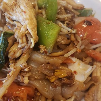 Chopsticks Noodle And Thai Cafe - Pad Kee Mao - Thai Near Me - Aurora, Illinois Chopsticks Noodle And Thai Cafe - Pad Kee Mao - Thai Near Me - Aurora, Illinois