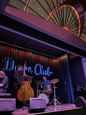 Dawn Club by null