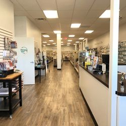 Scrappy Chic - Front of store