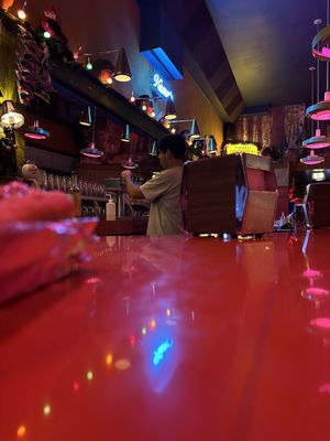 Walt’s Bar by null