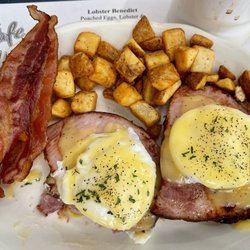 Bea's Cafe - My eggs Benny