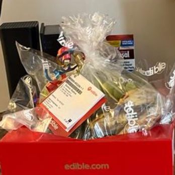 Edible Arrangements - This is the supposedly Fresh Fruit basket - Chocolatiers & Shops Near Me - Hackensack, New Jersey Edible Arrangements - This is the supposedly Fresh Fruit basket - Chocolatiers & Shops Near Me - Hackensack, New Jersey