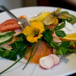 Blumencafé - Brunch mit Lachs und Forelle