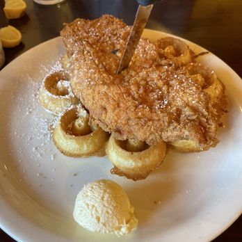 Griddlecakes - Fried Chicken and Waffle - American Near Me - Las Vegas, Nevada Griddlecakes - Fried Chicken and Waffle - American Near Me - Las Vegas, Nevada