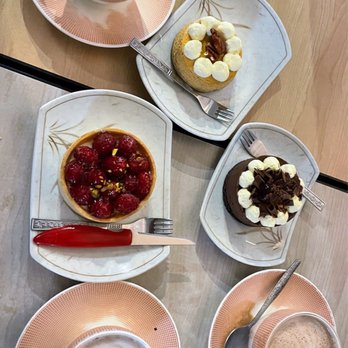 Tiny Pyramid - Pumpkin cheesecake, Black Forest cake, and Pistachio Raspberry Tart! - Cafes Near Me - Honolulu, Hawaii Tiny Pyramid - Pumpkin cheesecake, Black Forest cake, and Pistachio Raspberry Tart! - Cafes Near Me - Honolulu, Hawaii