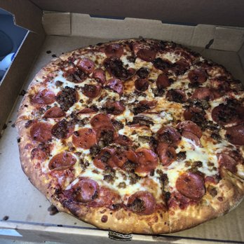 Pizza Chef - Sausage Pepperoni 16". Delicious! Excuse the bad lighting. Pizza was perfectly cooked and so good! - Pizza Near Me - Holiday, Florida Pizza Chef - Sausage Pepperoni 16". Delicious! Excuse the bad lighting. Pizza was perfectly cooked and so good! - Pizza Near Me - Holiday, Florida