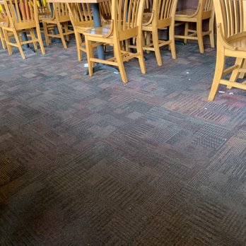 Fuddruckers - Floors of restaurant - American Near Me - Miami, Florida