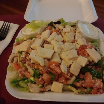 St. Louis Pizza & Wings - Bacon Chicken salad.. A lil extra stuff. The ingredients are Quality - Pizza Near Me - Saint Louis, Missouri