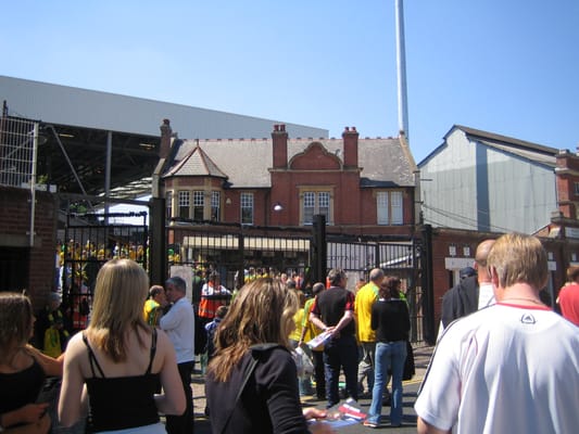 Craven Cottage by null