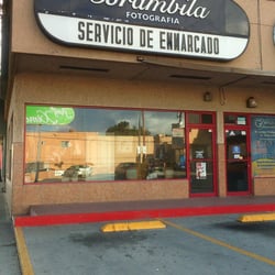 Brambila fotografía - Sobre el Blvd. Díaz Ordaz, frente al Mercado de Todos.