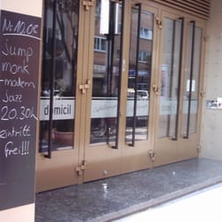 Domicil - Die Türen zum einstigen Kino - heute zu einer der schönsten Jazzbars Dortmunds