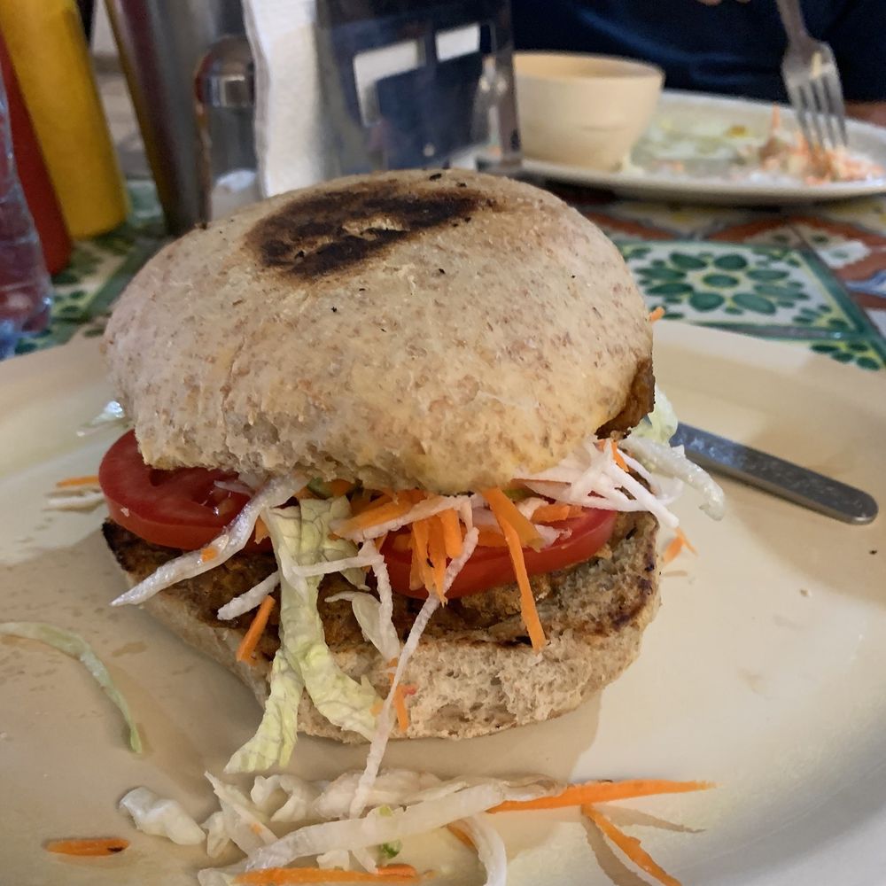 Radha Govinda - Burger. - Vegetarian Near Me - León, GUA