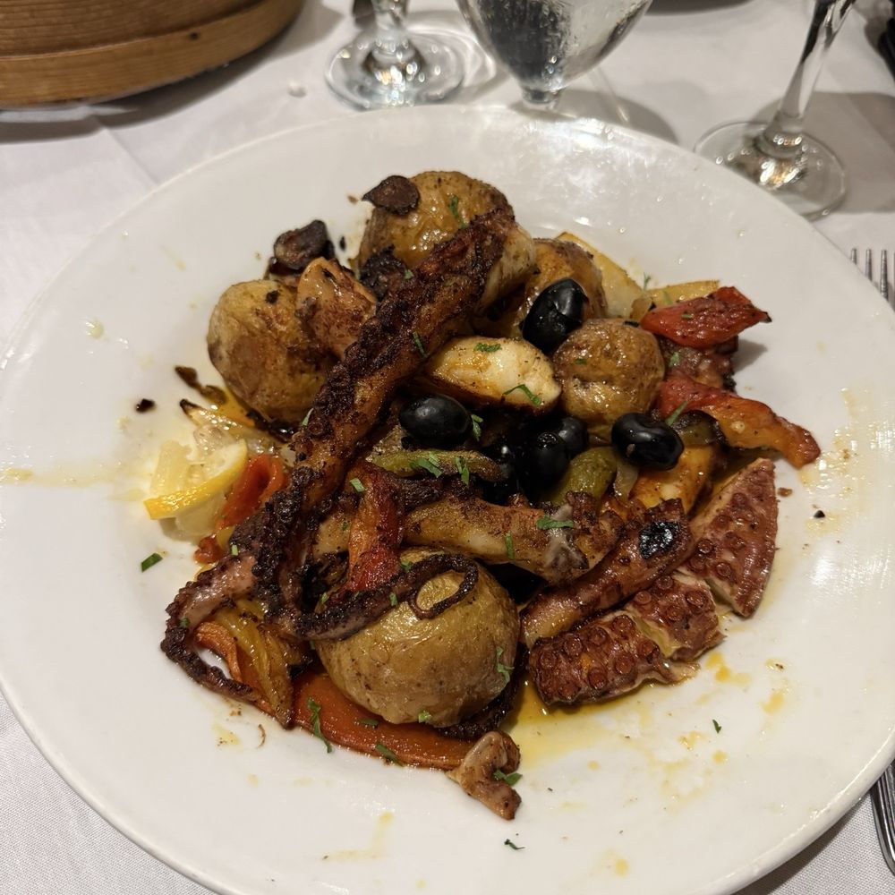 Valença Restaurant - Octopus - Steakhouses Near Me - Elizabeth, New Jersey Valença Restaurant - Octopus - Steakhouses Near Me - Elizabeth, New Jersey