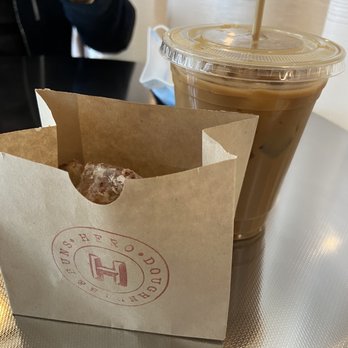 Prevail Union ATL - Alabama Stinger + Bread Pudding Hero Donut - Coffee Roasteries Near Me - Atlanta, Georgia