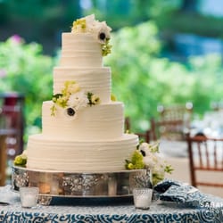 North Shore Weddings By Ana - Delicious cake